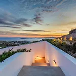 Skylines Estate Villa Páros