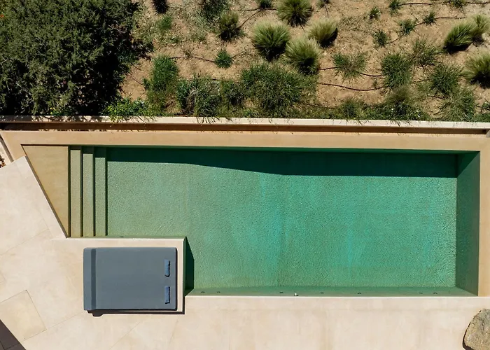 Skylines Estate Willa