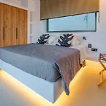 Villa Skylines Estate *