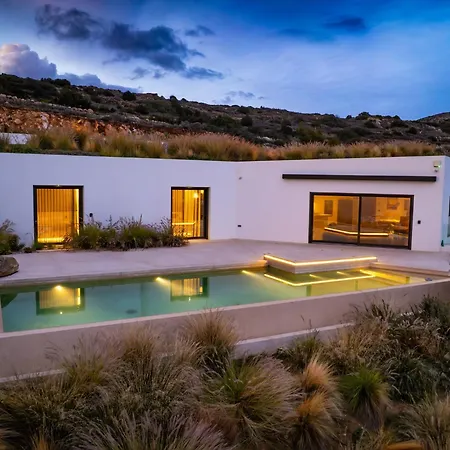 Skylines Estate Paros