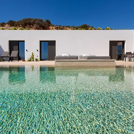 Skylines Estate Paros