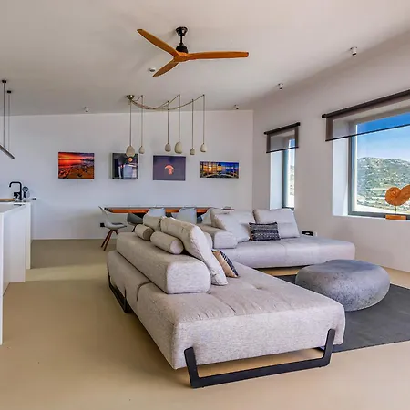 Skylines Estate * Páros