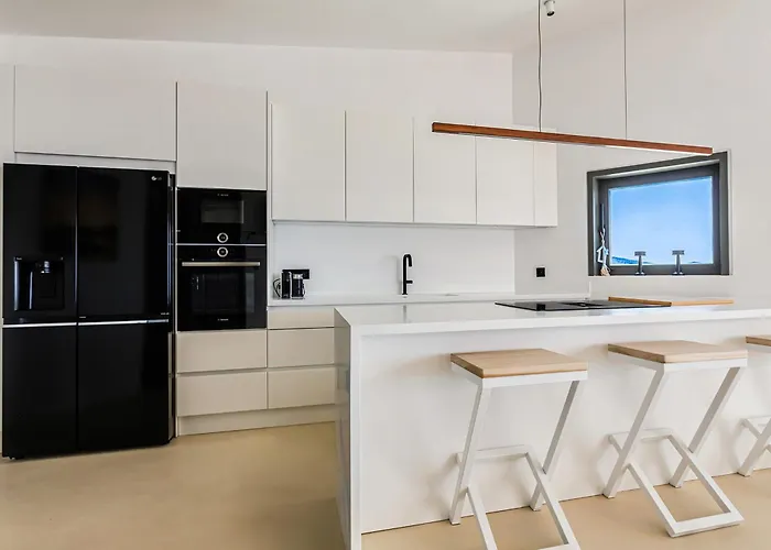 Skylines Estate Parikia (Paros)